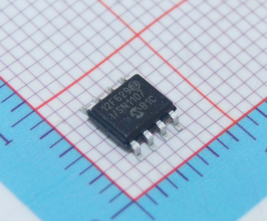 PIC12F629-I/SN MICROCHIP(微芯) SOP-8 1.75KBIT 8位CMOS微控制器 PIC12F629-I/SN 1.75KBIT 8位CMOS单片机 制造商: Microchip 产品种类: 8位微控制器 -MCU RoHS: 符合RoHS 详细信息 核心: PIC 数据总线宽度: 8 bit 最大时钟频率: 20 MHz 程序存储器大小: 1.75 kB 数据 RAM 大小: 64 B 片上 ADC: No 工作电源电压: 2 V to 5.