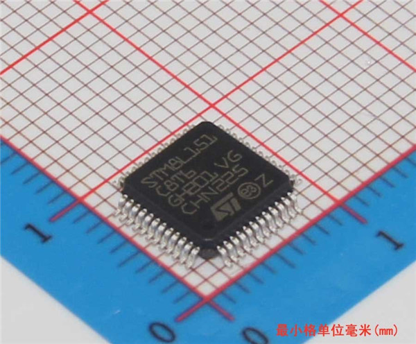STM8L151C8T6 LQFP-48 64KB闪存8位超低功耗单片机 制造商: STMicroelectronics 产品种类: 8位微控制器 -MCU RoHS: 符合RoHS 详细信息 核心: STM8 数据总线宽度: 8 bit 最大时钟频率: 16 MHz 程序存储器大小: 64 kB 数据 RAM 大小: 2 kB 片上 ADC: Yes 工作电源电压: 1.8 V to 3.